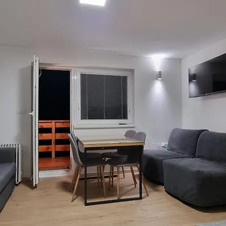 Kope, Jagoda 8 - 2 דירה סלובן גראדץ